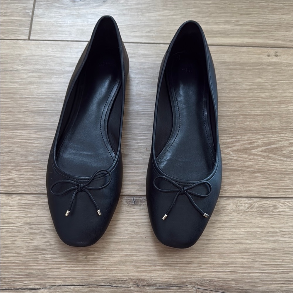 Elegant Black Women's Flats